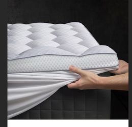 3 Inch Ultra-Fluffy Memory Foam Mattress Topper Queen for Back Pain, Soft Comfy Pillow Top Queen Mattress Topper with 4X Support, Mattress Pad with Br