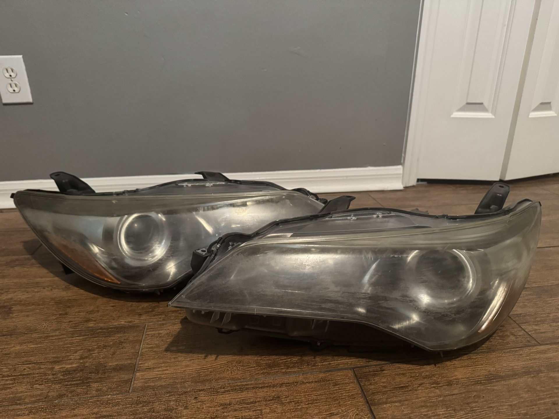 Headlights Camry 17