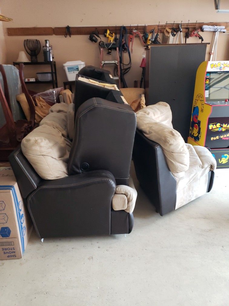Sectional With Sleeper And Recliner