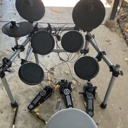 Simmons Electric Drum Kit 