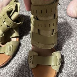 Sorel Nadia Heeled Sandals (Olive) Size 8 USA 