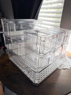 Refrigerator storage bin