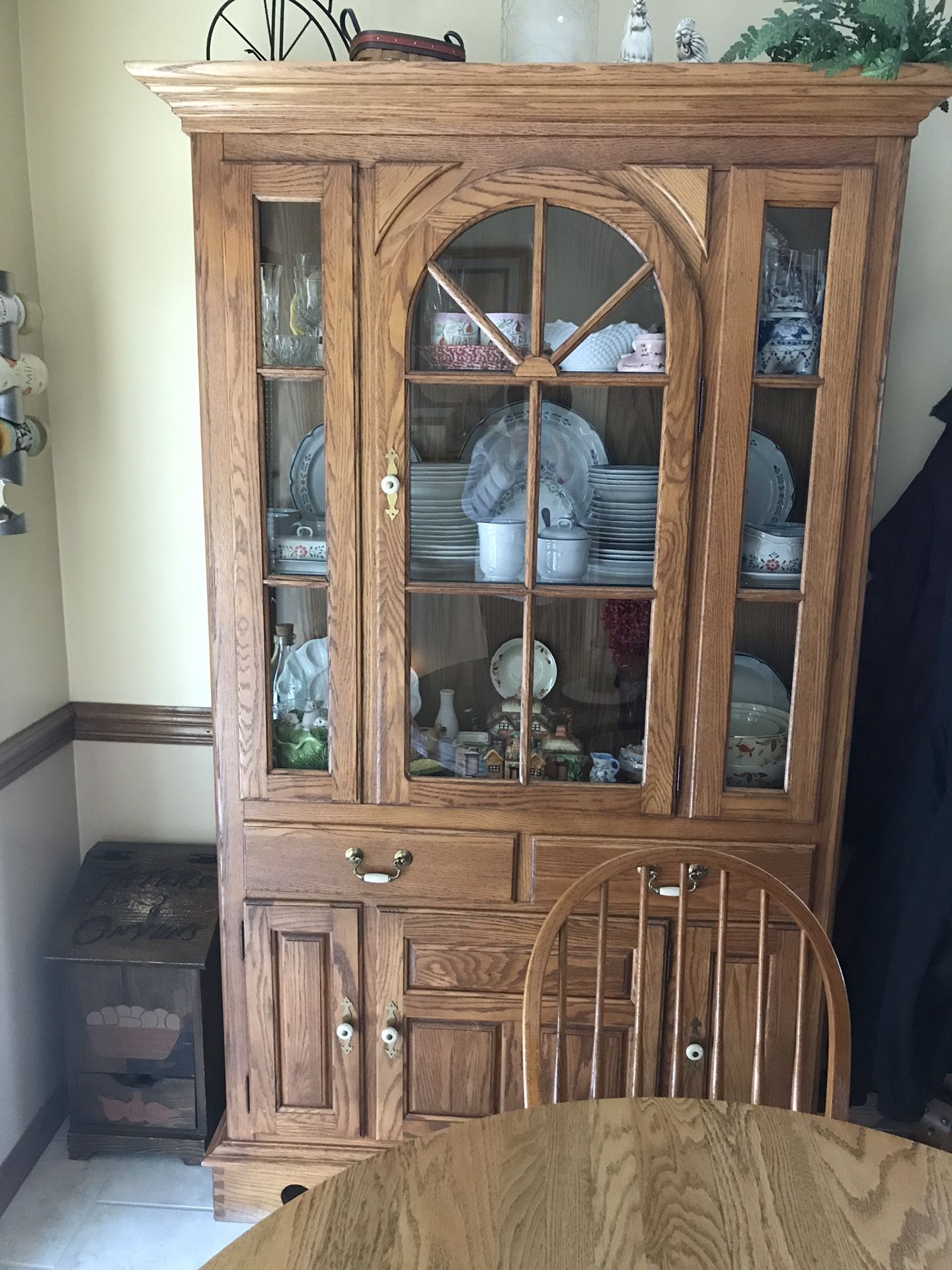 Oak china hutch and table with 6 chairs