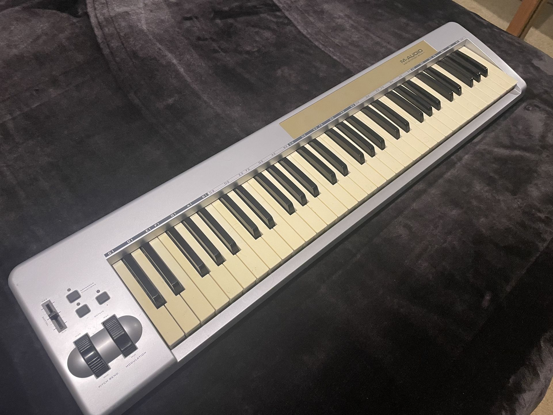 MIDI Keyboard - 61 Keys - M Audio