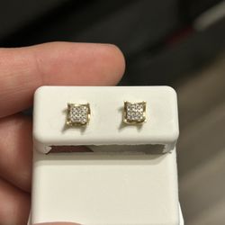 Natural Diamond 10k Gold Earrings