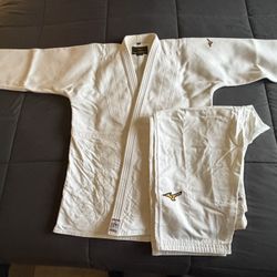 Mizuno Japan Yusho Judo Gi