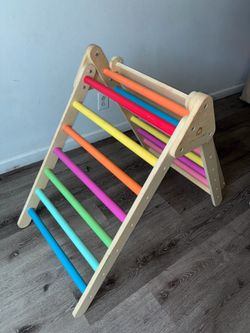 Toddler climbing toy
