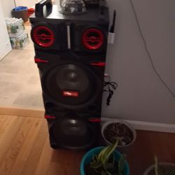 Bluetooth Speake 900w  Firm Price