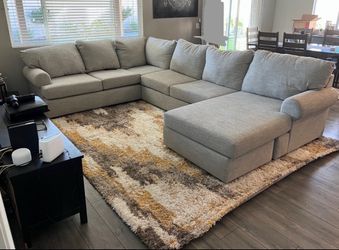 2-Piece Sectional with Chaise