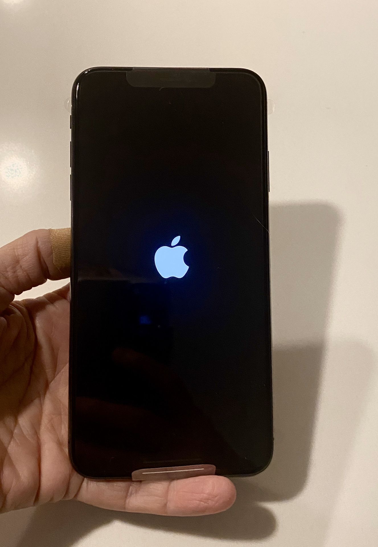 New Apple iPhone XS Max 256gb with all accessories