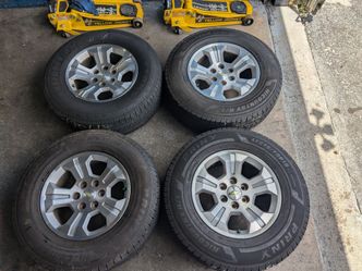 18" OEM CHEVY TAHOE / SILVERADO WHEELSET