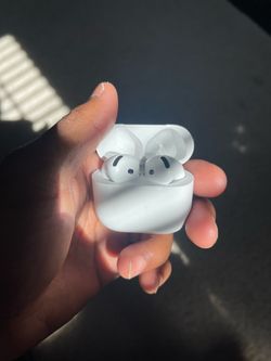 Apple AirPods 4
