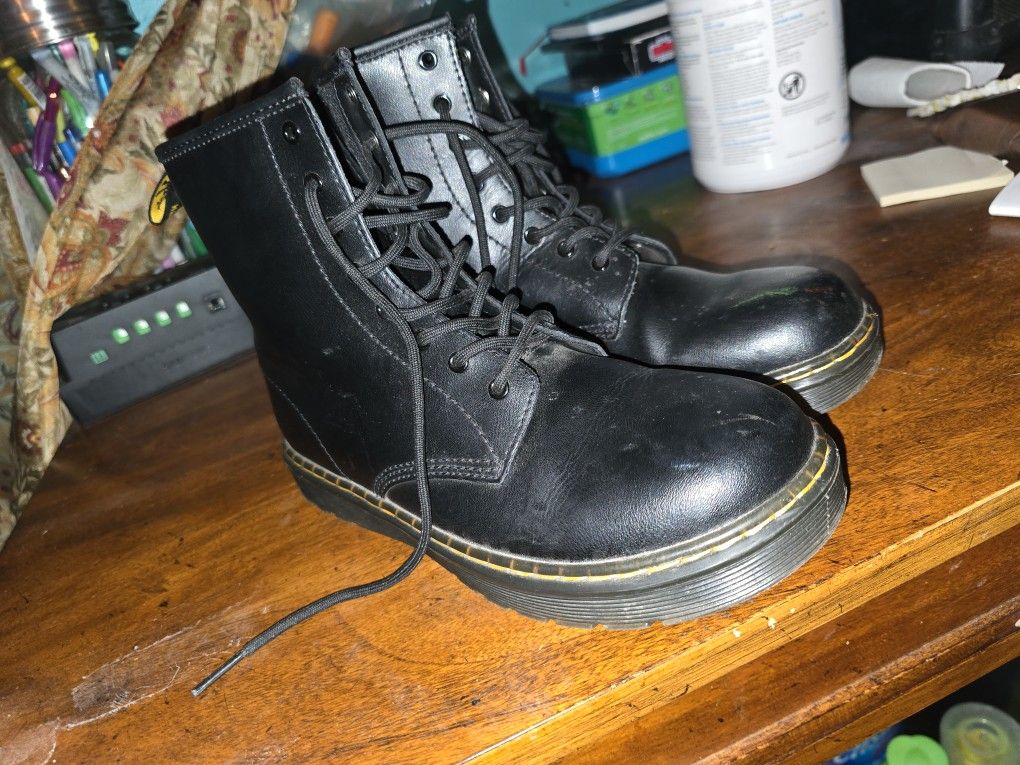 Dr.Martens Size 6