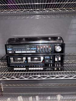 Sanyo GXT-170 tape/radio/record player