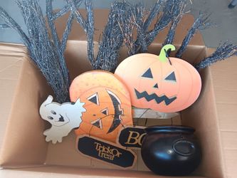 Halloween decor $5