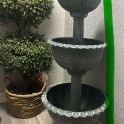 Outdoor Garden Triple Stacked Flower Bowl Urn Tier Planter$50 New AVAILABLE 