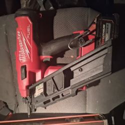 Milwaukee M18 FUEL Framing Nailer 