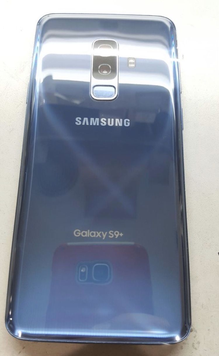Samsung Galaxy S9+ PLUS UNLOCKED Great condition , phone clean and reseted, will give you a brand new charger for FREE • Unlocked,T-Mobile, AT&T,