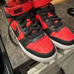 Almost New Shoes, Boys 7Y