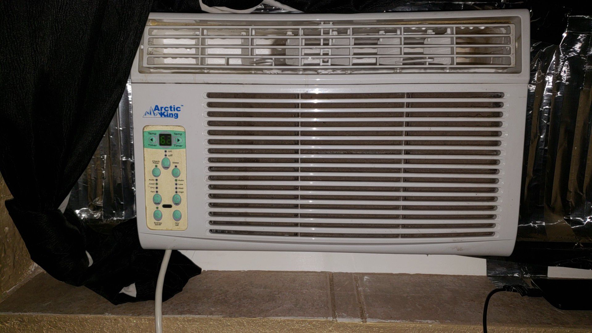 Arctic king window ac 6000 btu... about 7 months old