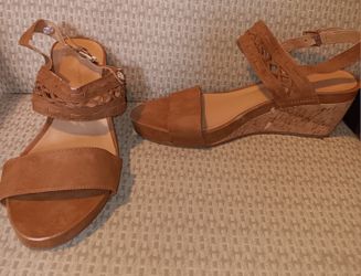 Tommy Hilfiger Wedge Sandals 8.5