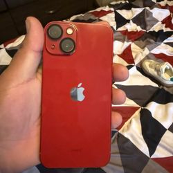 Apple iPhone 13 Product Red 