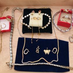 Lot Of Real Gold & Real Diamonds 