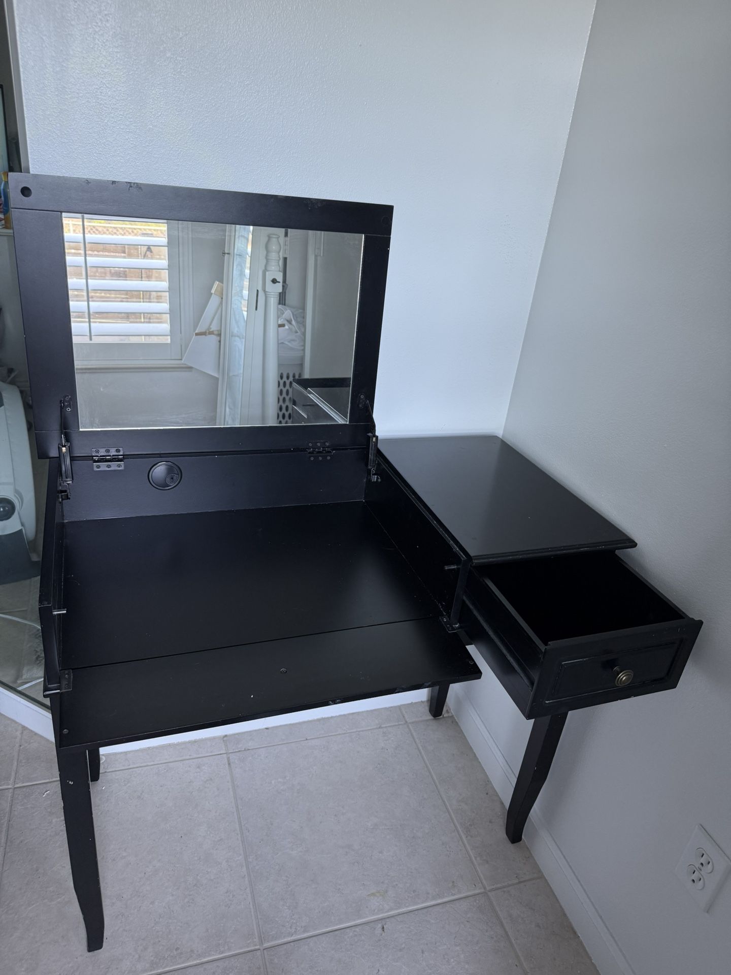 Black Vanity