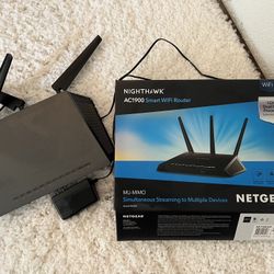 Nighthawk AC1900 WiFi Router