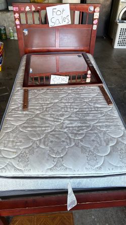 Cama usada con colchón $150