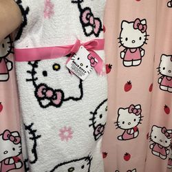 Hello Kitty Throw Blanket 