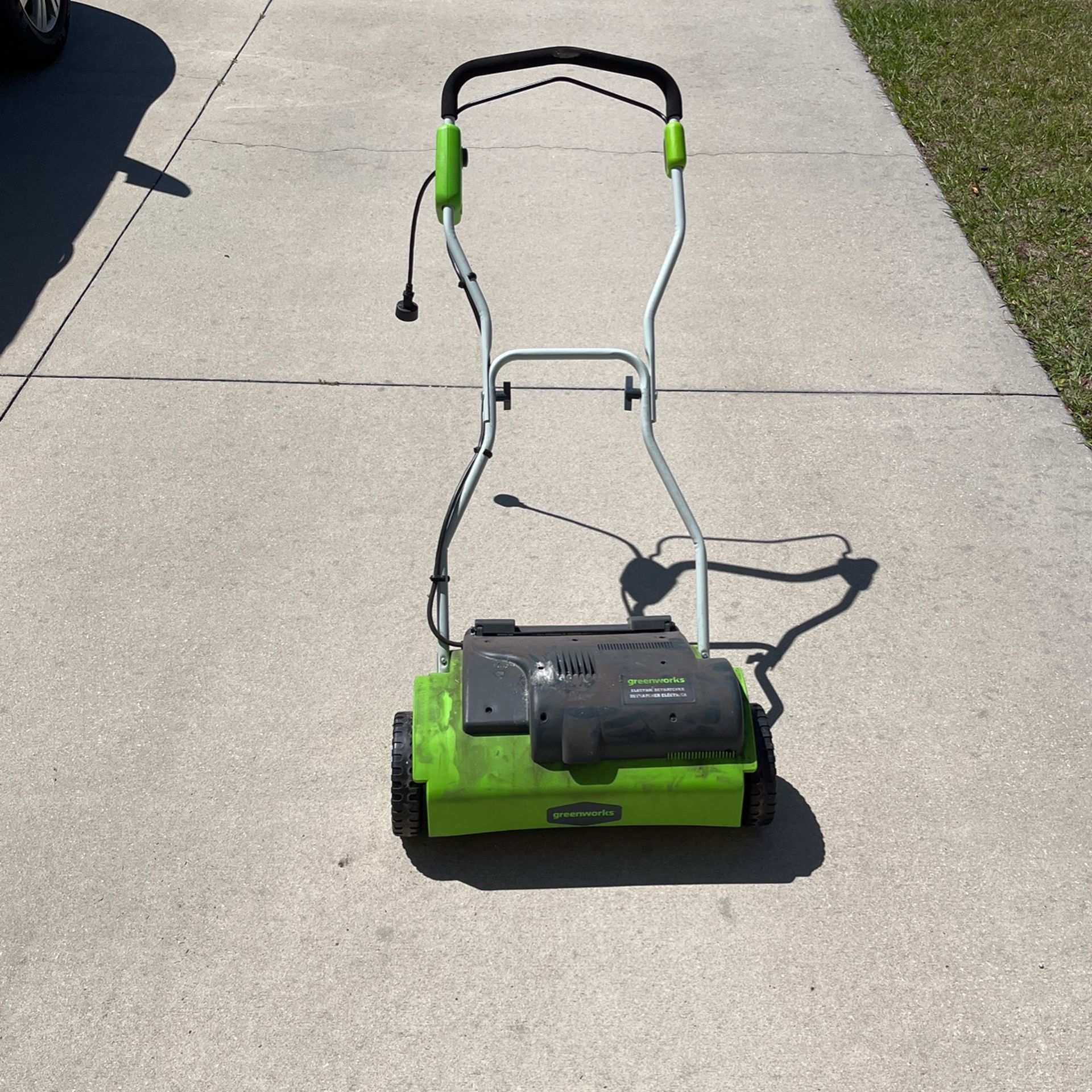 Greenworks Electric Dethatcher