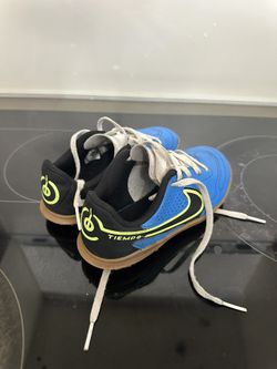 Nike Tiempo Kids Soccer Turf Size 11.5