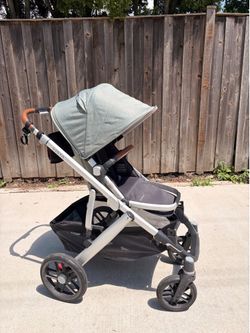 🌟 UPPAbaby Vista V2 Full Travel System (Bassinet, Car Seat, & Rumble Seat) 🌟