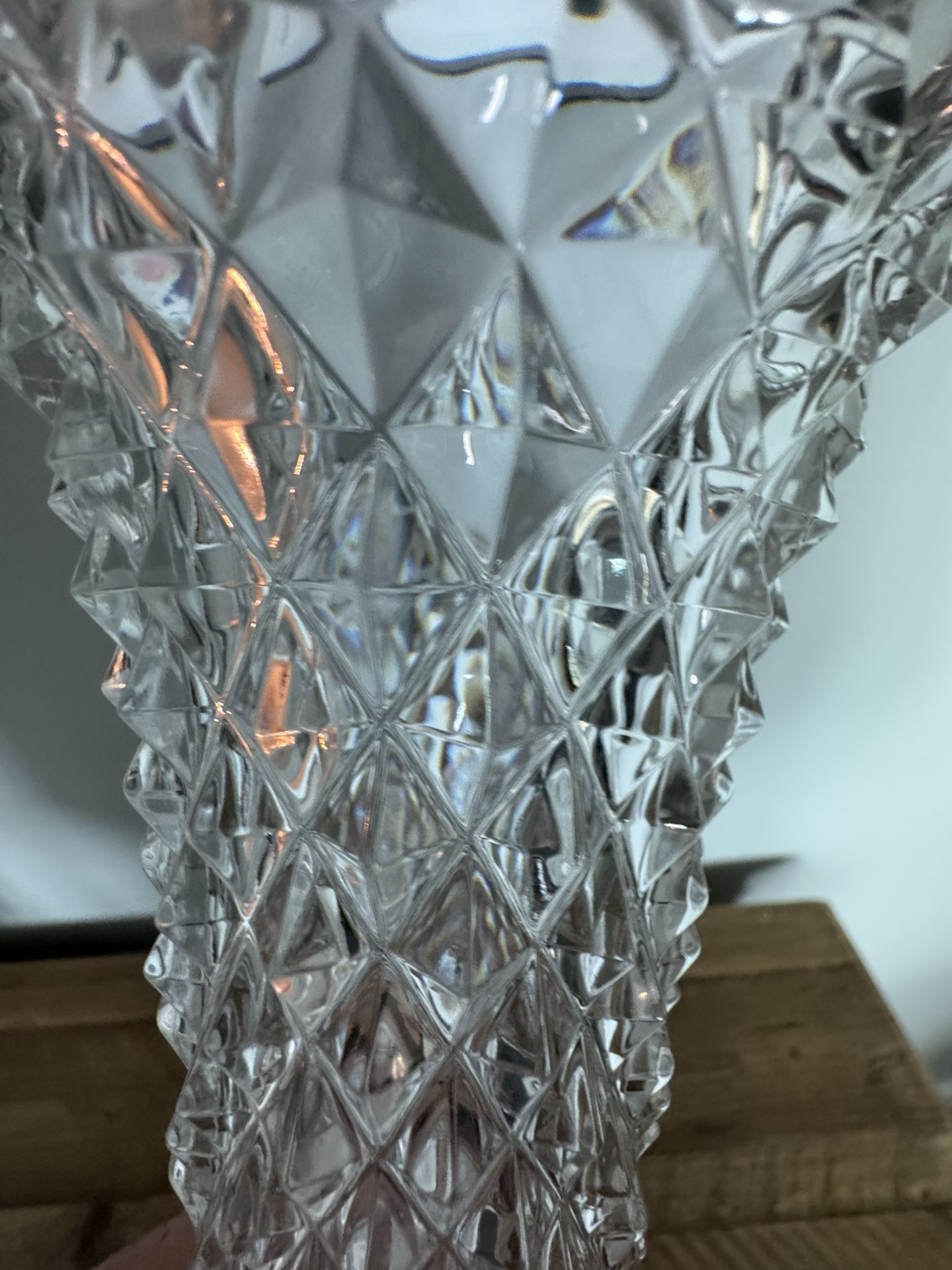 BRILLIANT PRINCESS HOUSE 24% LEAD CRYSTAL 8” CLEAR DIAMOND POINT FLOWER VASE