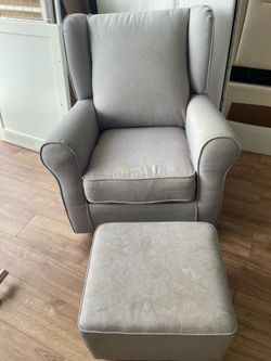 Nursery glider and ottoman
