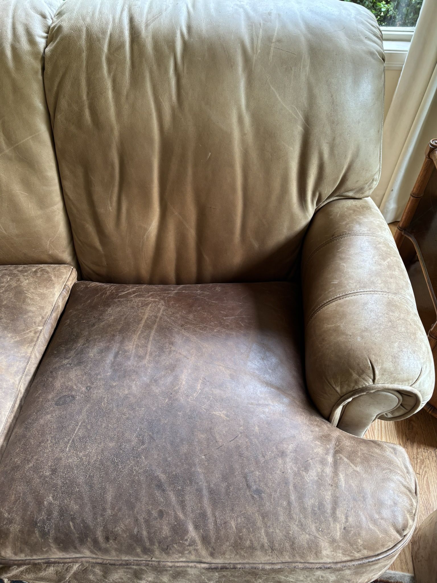 Free Leather Couches SOLD