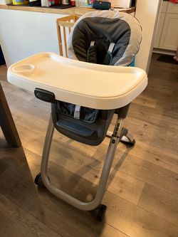 Graco DuoDiner DLX 6-in-1 Highchair. Excellent condition