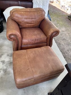 Bernhardt Genuine Leather Club Chair + Ottoman – Beautiful Traditional Style