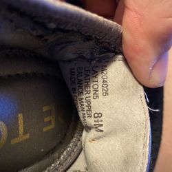 Women’s Silver Slipper Flats 9(right) 8.5 (left)