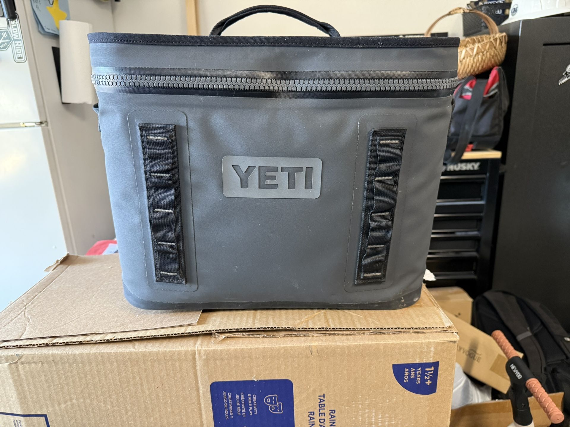 Yeti Hopper Flip 18