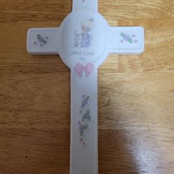 1990 Precious Moments Cross Jesus Loves Me
