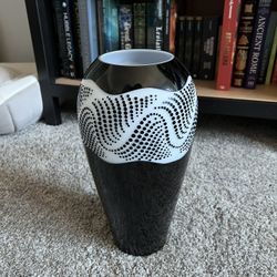 Sasaki Lynx 14 Inch Vase
