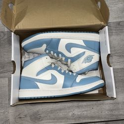 Air Jordan 1 University Blue Size 10.5 