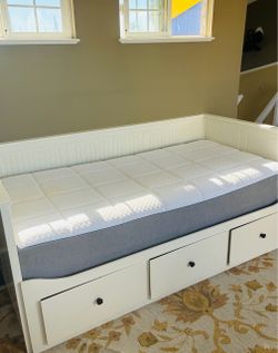 IKEA HEMNES White Daybed Frame + 3 Drawers