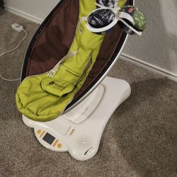 MamaRoo Baby Swing