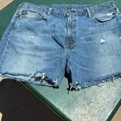 Levi 42” Shorts 