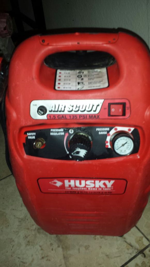Husky Air Scout 1.5gal 135psi Air Compressor