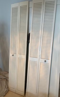 Bifolds with knobs 18 x 80.5