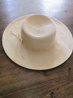 woman SUN HAT